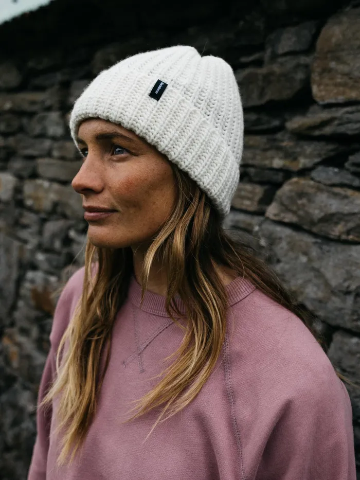 Finisterre Hats and Beanies MenWomen Asowen Chunky Rib Beanie Ecru
