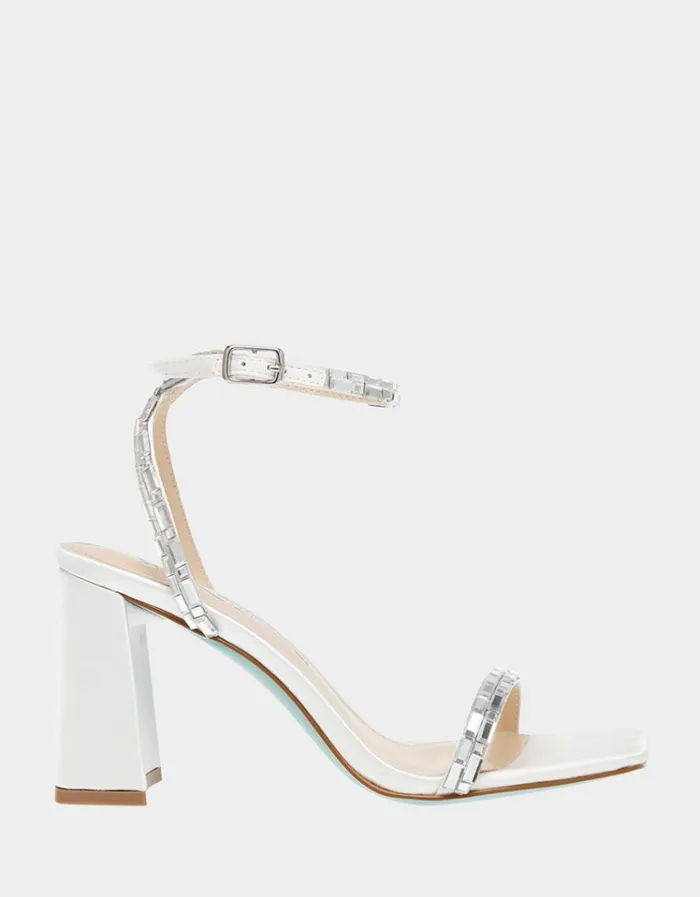Women SCOTT IVORY Ivory Betsey Johnson
