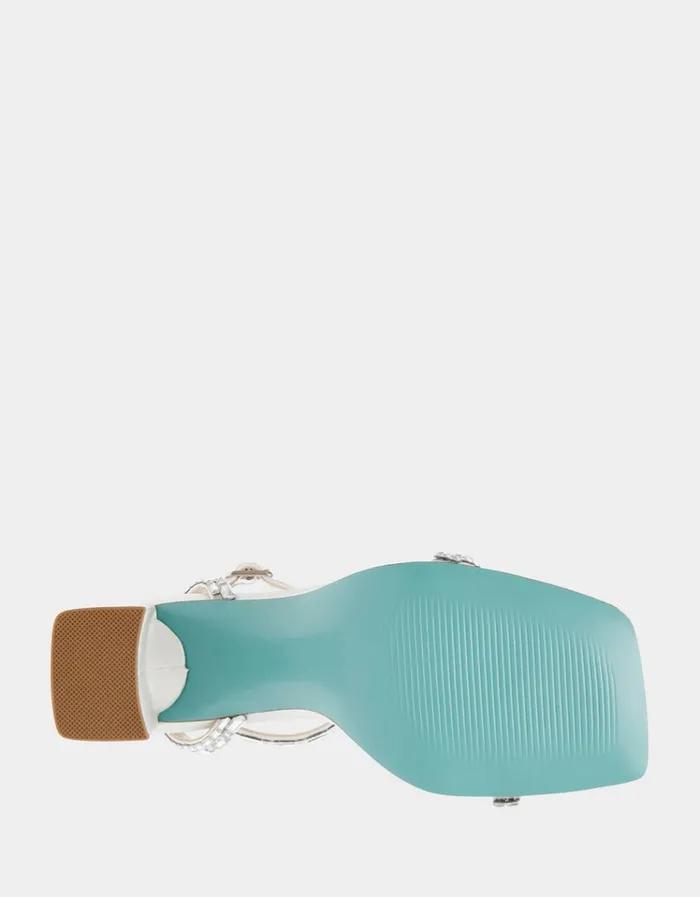 Women SCOTT IVORY Ivory Betsey Johnson