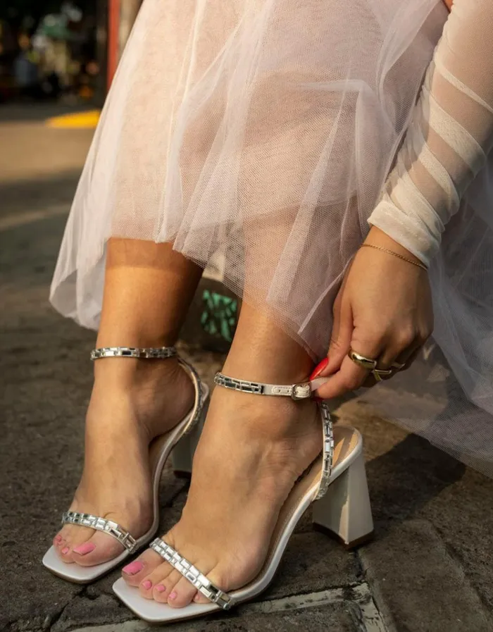 Women SCOTT IVORY Ivory Betsey Johnson