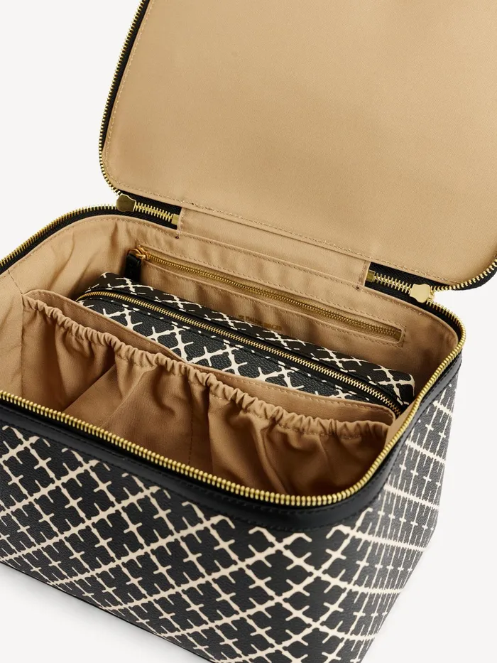 By Malene Birger Beauty Bags Women Bae Beauty Cosmetics Case Black
