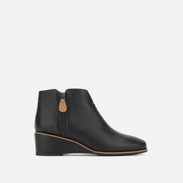 Kenneth Cole Ella Wedge Zip Bootie Black Women Boots Booties