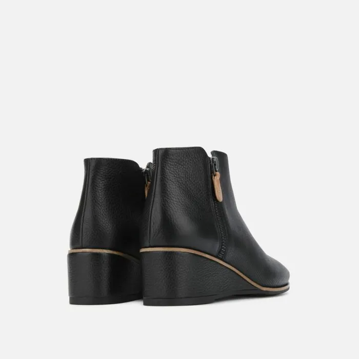 Kenneth Cole Ella Wedge Zip Bootie Black Women Boots Booties