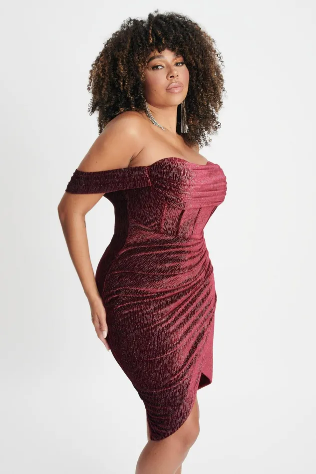 Lavish Alice Off The Shoulder and Bardot BLAKE Curve Diamante Velvet Pleated Off Shoulder Midi Dress In Burgundy Burgund 8211 Women