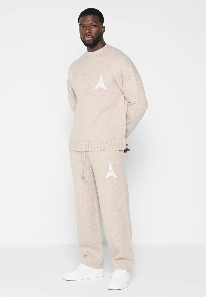Men Manire De Voir Knitted Relaxed Fit Eiffel Joggers Beige