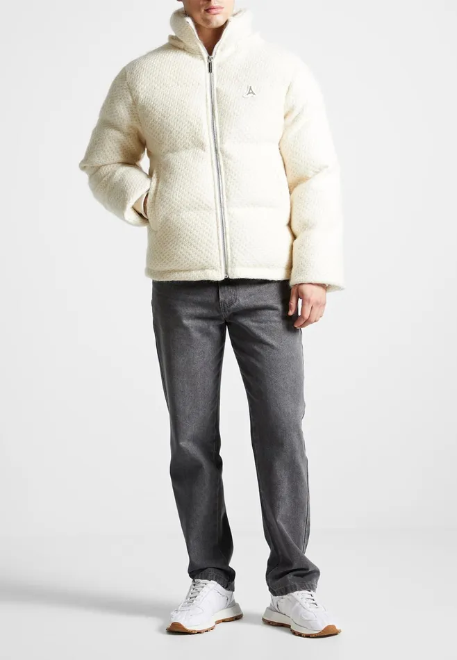 Men Manire De Voir Textured Knit Puffer Jacket Cream