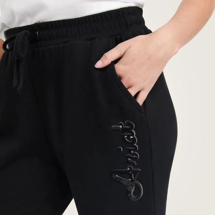 Pants and Shorts Women Ariat REAL Jogger Sweatpants Black Pants and Shorts Women Ariat REAL Jogger Sweatpants Black