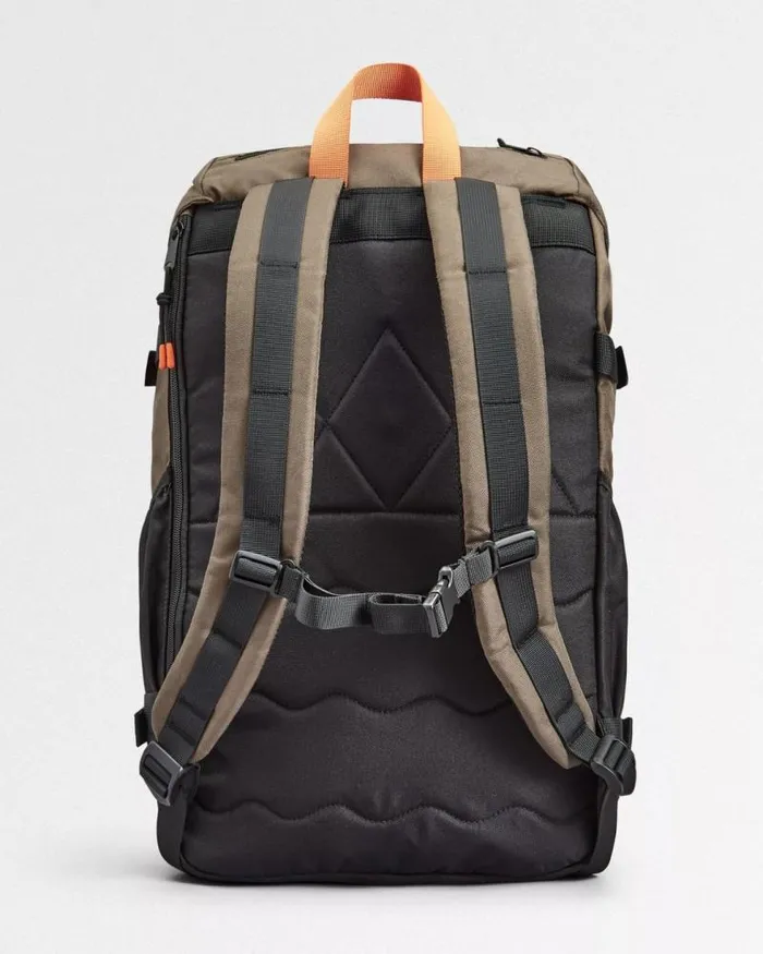 Passenger Backpacks and Bags Boondocker Recycled 26L Backpack BlackKhaki Blackkhaki 8211 WomenMen