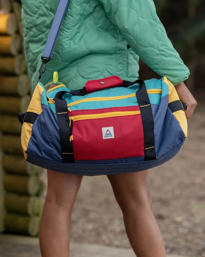 Passenger Backpacks and Bags Boondocker Recycled Duffel Multi Primary Multi Primary 8211 WomenMen