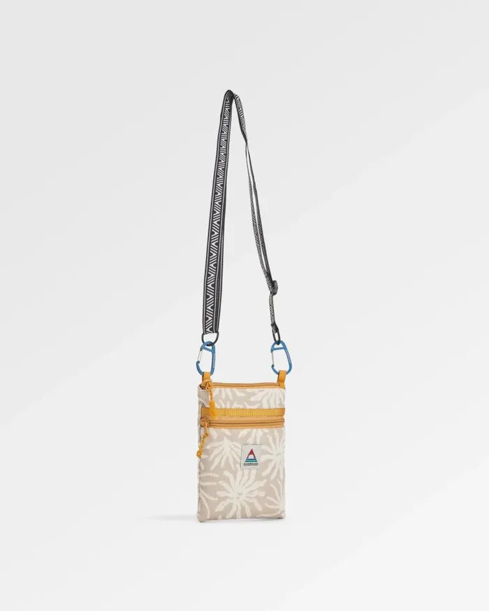 Passenger Backpacks and Bags Journey Recycled Crossbody Bag Seaweed Pebble Grey Seaweed Pebble Grey 8211 WomenMen