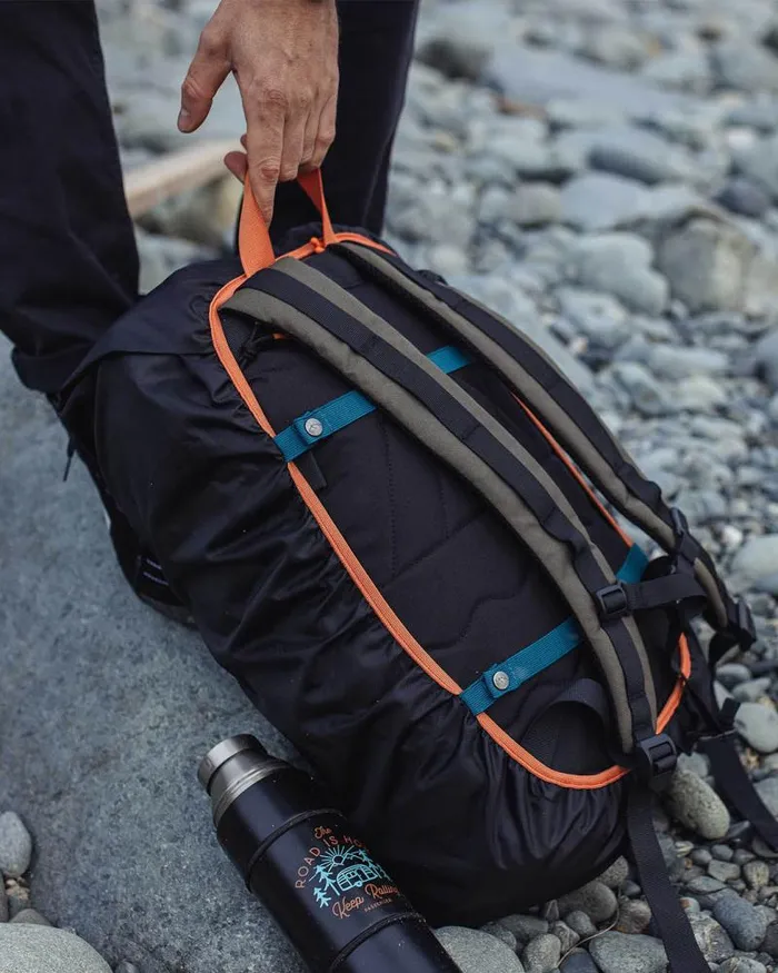 Passenger Backpacks and Bags Recycled Waterproof Backpack Cover 1835L Black Black 8211 WomenMen
