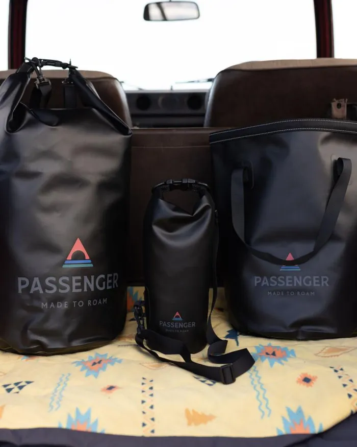 Passenger Backpacks and Bags Tide 30L Recycled Dry Bag Roaming Nomads Roaming Nomads 8211 WomenMen