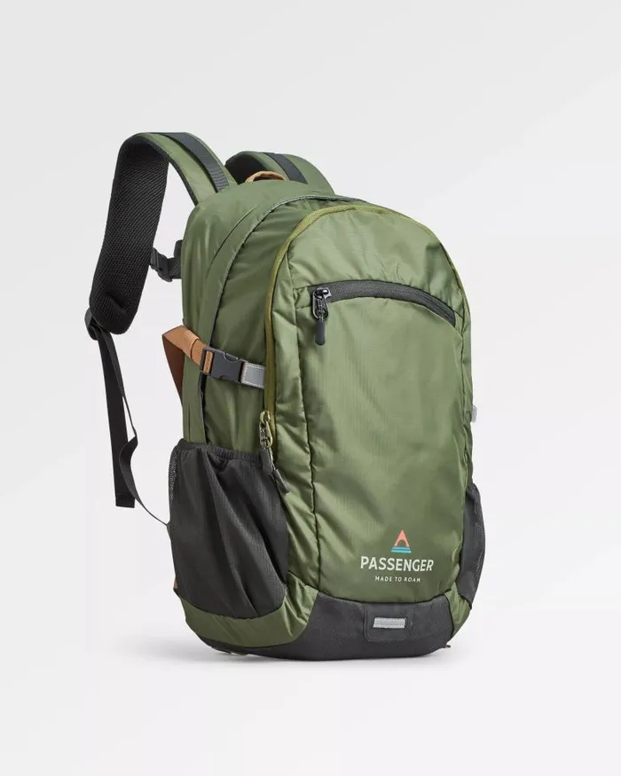 Passenger Backpacks and Bags Track Recycled 20L Backpack Fir Tree Fir Tree 8211 WomenMen