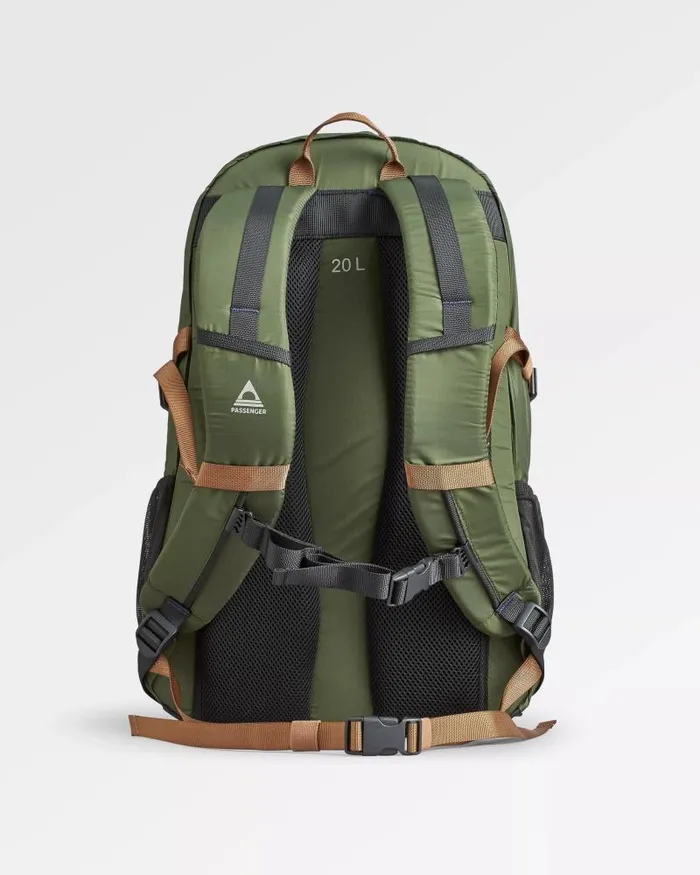 Passenger Backpacks and Bags Track Recycled 20L Backpack Fir Tree Fir Tree 8211 WomenMen