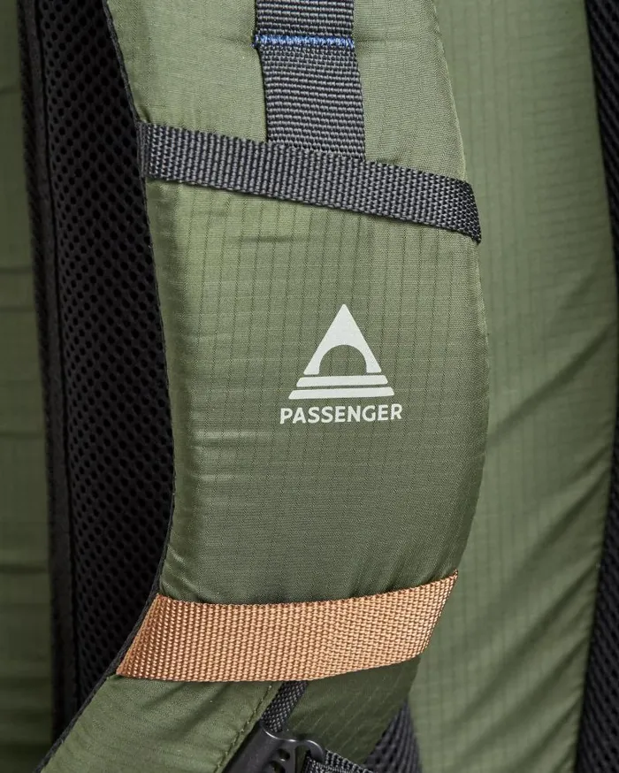 Passenger Backpacks and Bags Track Recycled 20L Backpack Fir Tree Fir Tree 8211 WomenMen