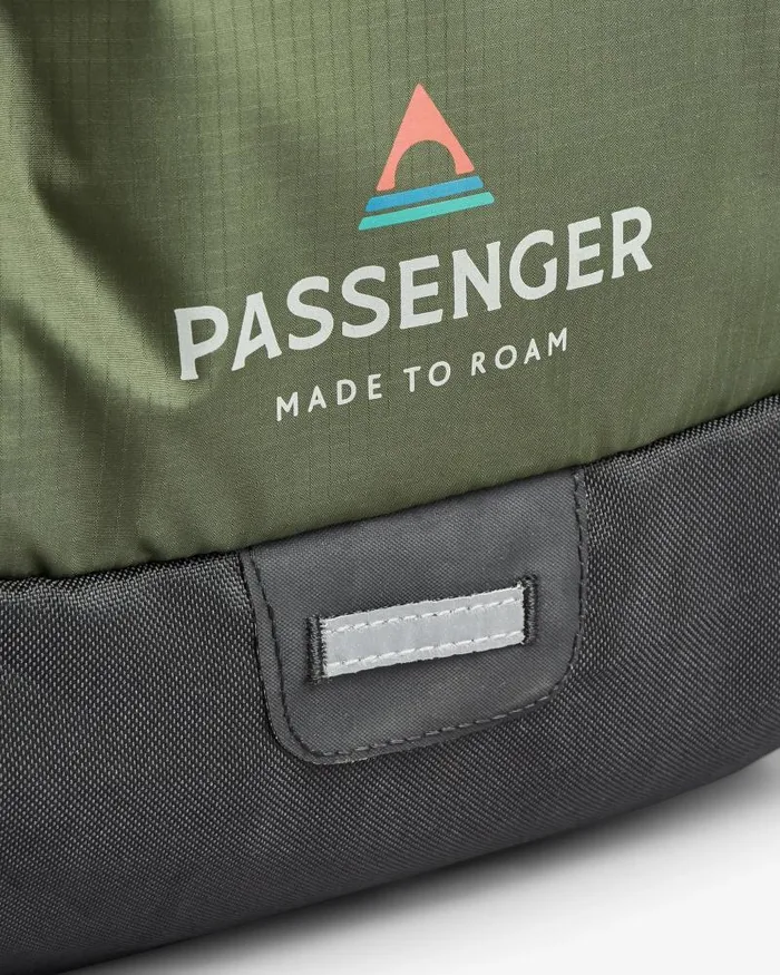 Passenger Backpacks and Bags Track Recycled 20L Backpack Fir Tree Fir Tree 8211 WomenMen