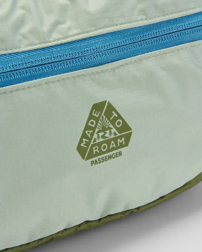 Passenger Backpacks and Bags Trail Light Recycled Packable Hip Pack Khaki Khaki 8211 WomenMen