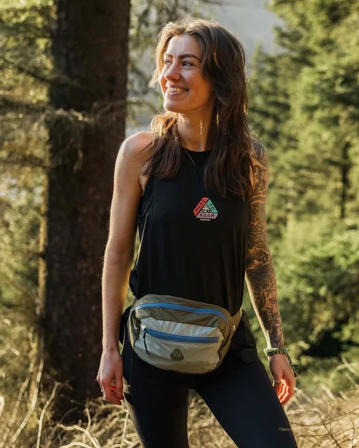 Passenger Backpacks and Bags Trail Light Recycled Packable Hip Pack Khaki Khaki 8211 WomenMen