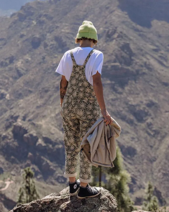 Passenger Bottoms Meadows Organic Cotton Cord Dungarees Seaweed Pistachio Seaweed Pistachio 8211 Women