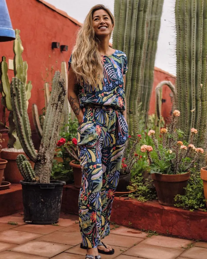 Passenger Bottoms Thimbleberry Jumpsuit Abstract Seaweed Tidal Blue Abstract Seaweed Tidal Blue 8211 Women Passenger Bottoms Thimbleberry Jumpsuit Abstract Seaweed Tidal Blue Abstract Seaweed Tidal Blue 8211 Women