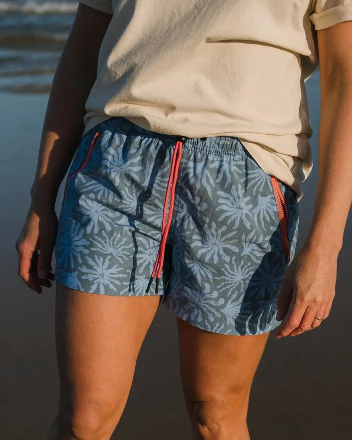 Passenger Bottoms Way Out Organic All Purpose Short Seaweed Blue Steel Seaweed Blue Steel 8211 Women Passenger Bottoms Way Out Organic All Purpose Short Seaweed Blue Steel Seaweed Blue Steel 8211 Women