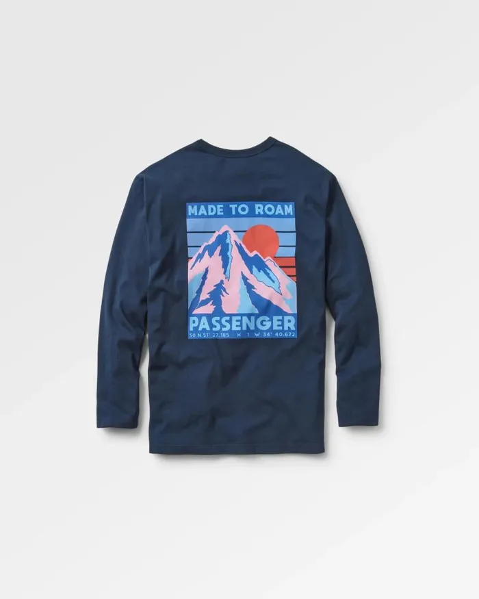 Passenger Tops Distance Recycled Relaxed Fit LS TShirt Deep Navy Deep Navy 8211 Men
