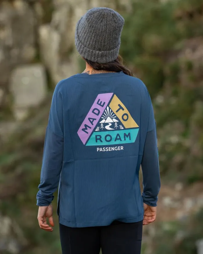Passenger Tops Lotus Recycled Active LS Top Dark Denim Dark Denim 8211 Women