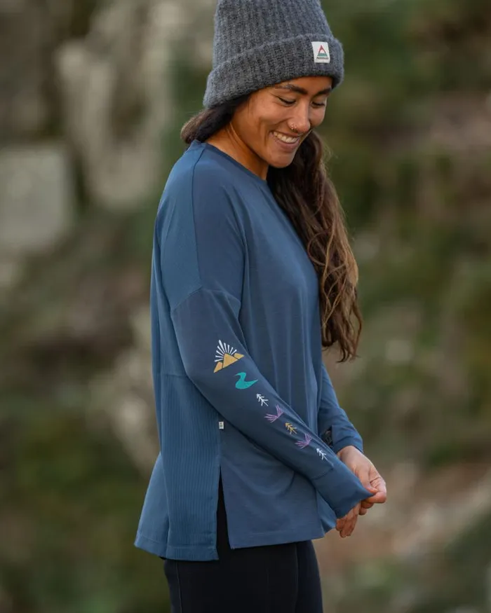 Passenger Tops Lotus Recycled Active LS Top Dark Denim Dark Denim 8211 Women