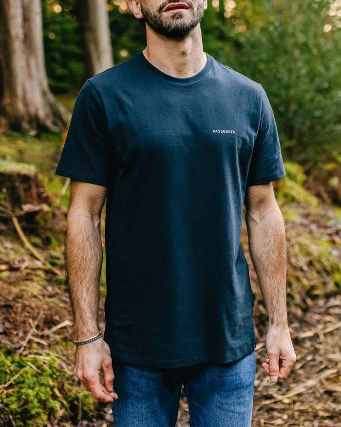 Passenger Tops Made To Roam Recycled Cotton TShirt Deep Navy Deep Navy 8211 Men