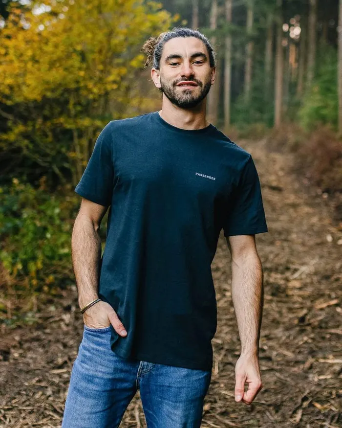 Passenger Tops Made To Roam Recycled Cotton TShirt Deep Navy Deep Navy 8211 Men