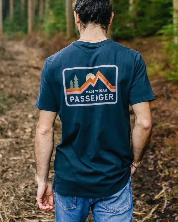 Passenger Tops Made To Roam Recycled Cotton TShirt Deep Navy Deep Navy 8211 Men