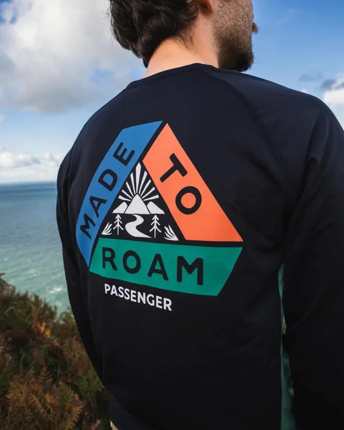 Passenger Tops Range Recycled Active LS Tshirt Black Black 8211 Men