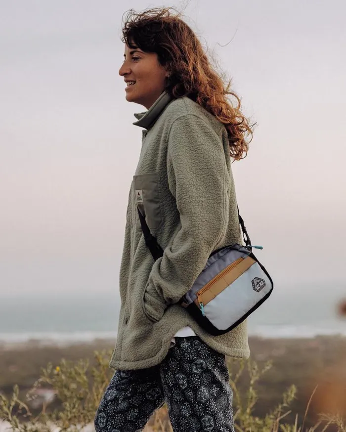 Passenger Tops Rappel Recycled Sherpa Oversized Shirt Pistachio Pistachio 8211 Women