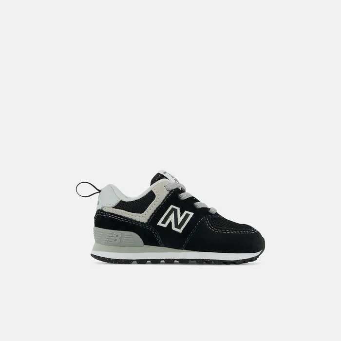 Size 0 8211 10 574 Core Bungee Black with White 8211 New Balance Kids