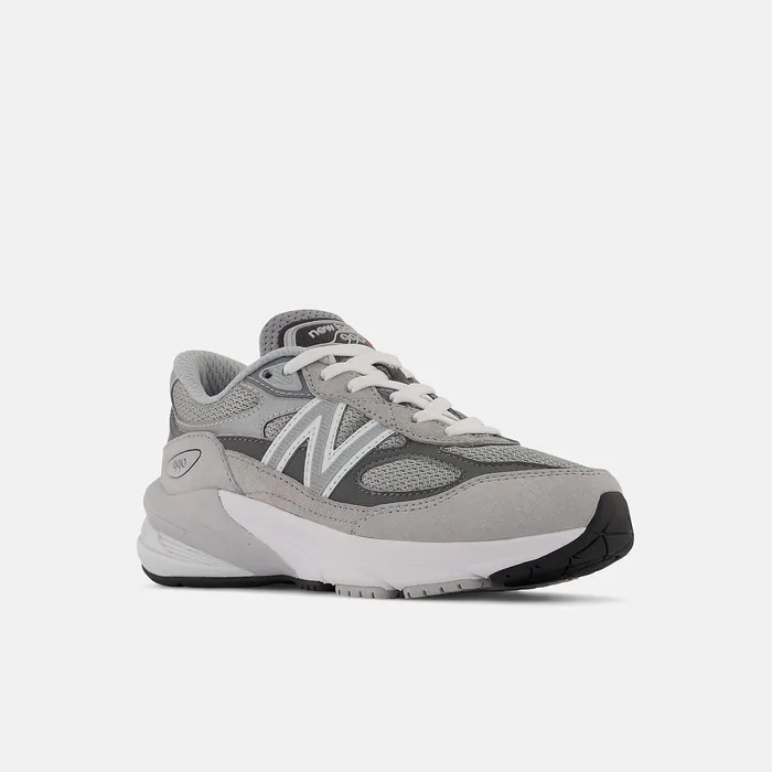Size 105 8211 3 New Balance Kids FuelCell 990v6 Grey with Silver