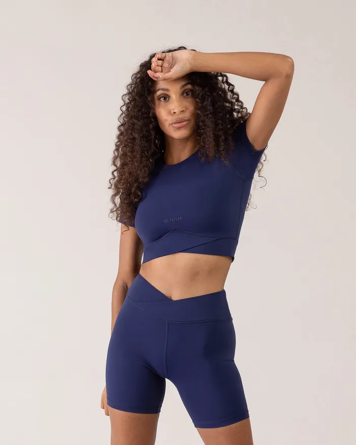 Tops Blocheverhold Cross Over Tee Dark Iris Bloch Adult
