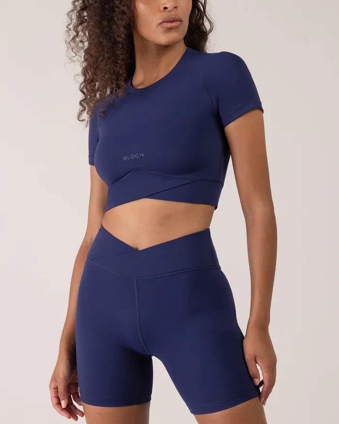 Tops Blocheverhold Cross Over Tee Dark Iris Bloch Adult Tops Blocheverhold Cross Over Tee Dark Iris Bloch Adult