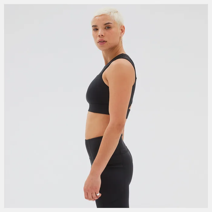United Airlines NYC Half Shape Shield Crop Bra BLACK Sports Bras New Balance Women United Airlines NYC Half Shape Shield Crop Bra BLACK Sports Bras New Balance Women