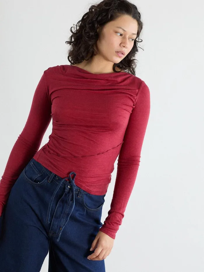 Women Drew Top Pinot Lisa Says Gah Sleeveless Tops Women Drew Top Pinot Lisa Says Gah Sleeveless Tops