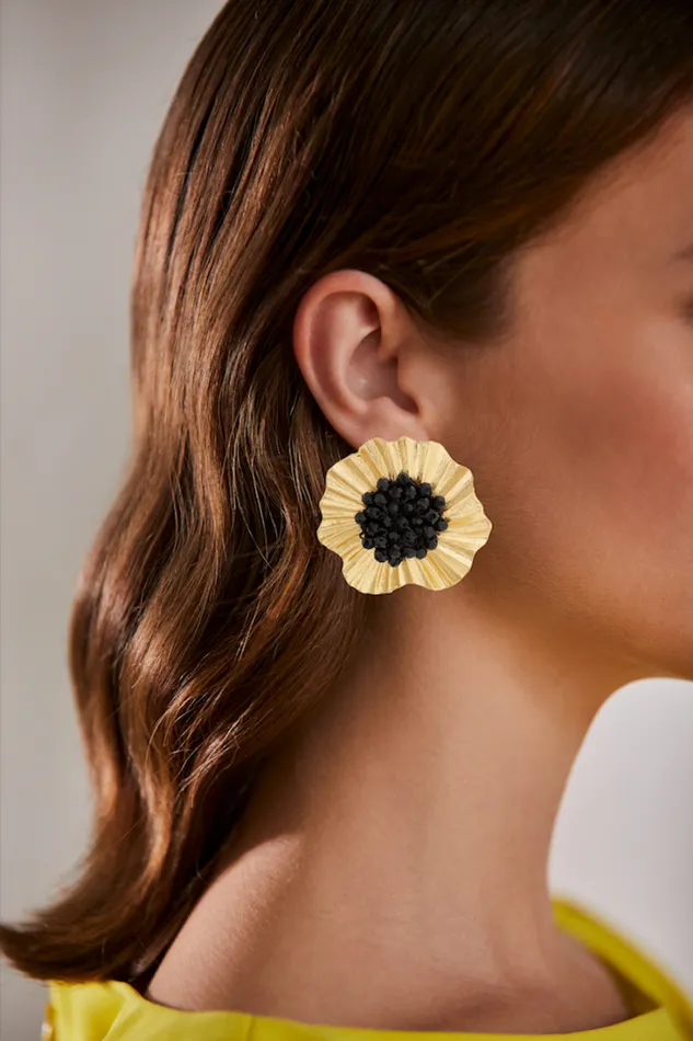 Women Fashion Jewelry Badgley Mischka Black Beaded Center Flower Stud Earring