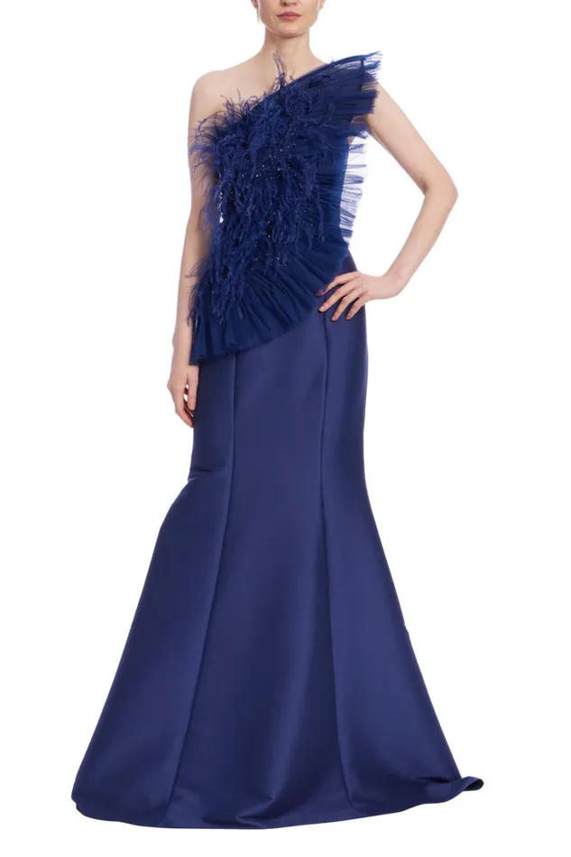 Women Gowns Badgley Mischka Strapless Feather And Tulle Gown Wine