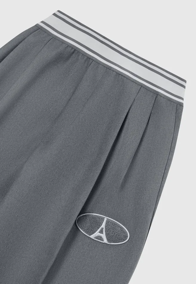 Women Manire De Voir Elasticated Signature Pleated Trousers Dark Grey