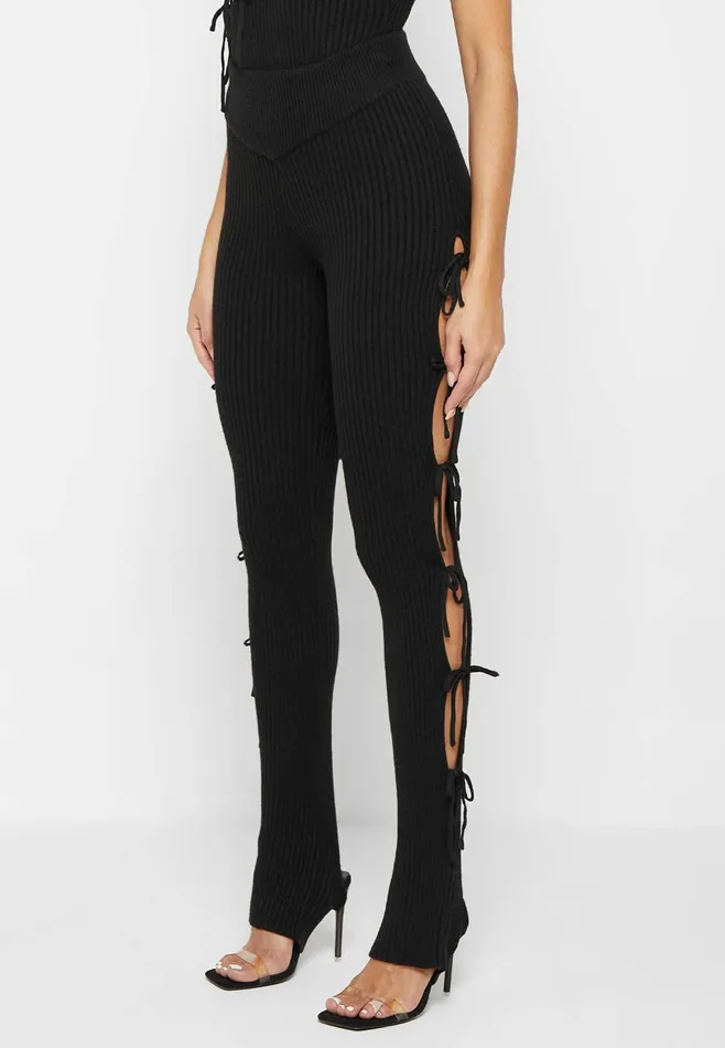 Women Manire De Voir Knitted Lace Up Leggings With Stirrups Black