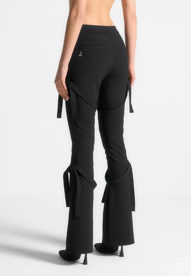 Women Manire De Voir Strap Detail Pinstripe Fit And Flare Leggings Black