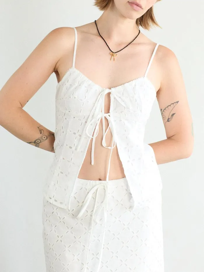 Women Mia Eyelet Top White Lisa Says Gah Tops