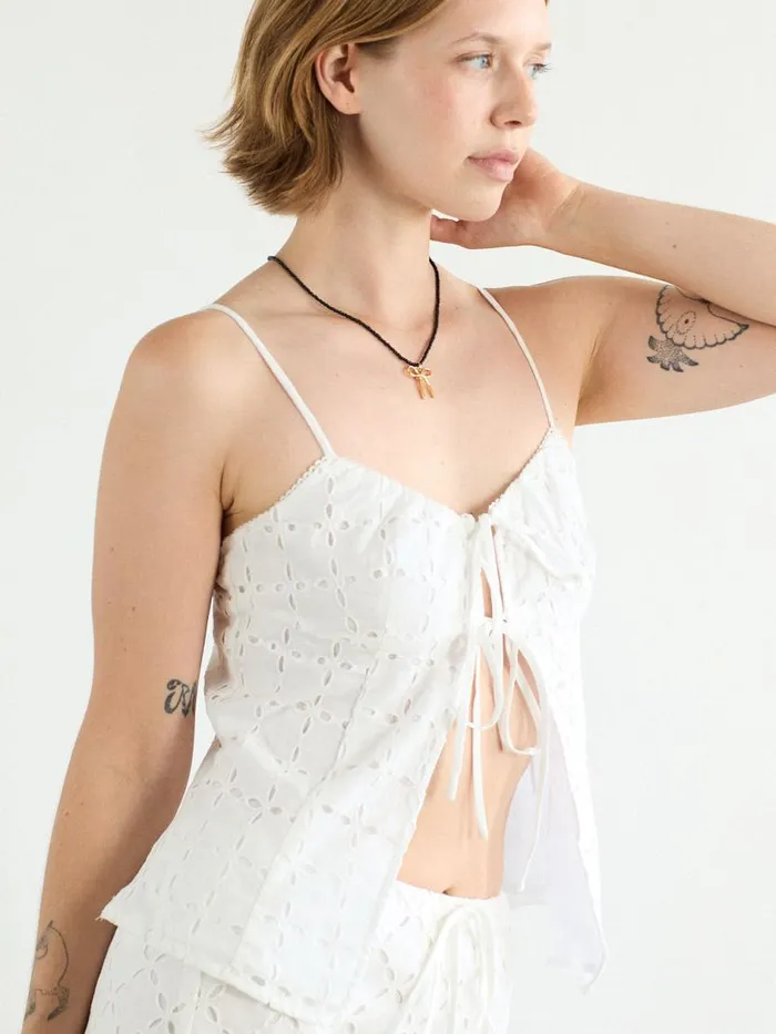 Women Mia Eyelet Top White Lisa Says Gah Tops