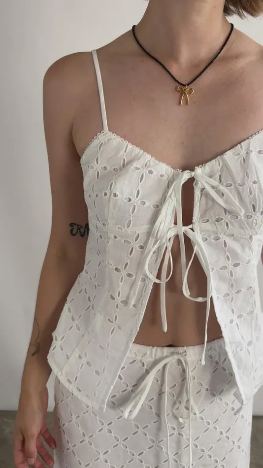 Women Mia Eyelet Top White Lisa Says Gah Tops