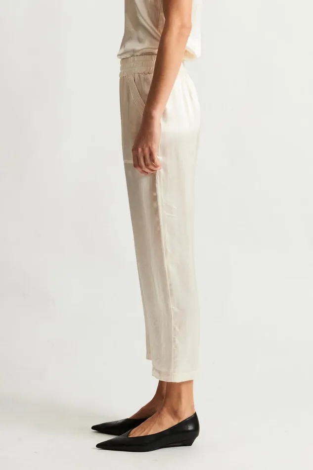 Women Pebble Satin Ivory Trapunto Pant Raquel Allegra Bottoms