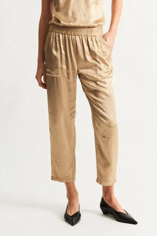 Women Pebble Satin Sand Trapunto Pant Raquel Allegra Bottoms