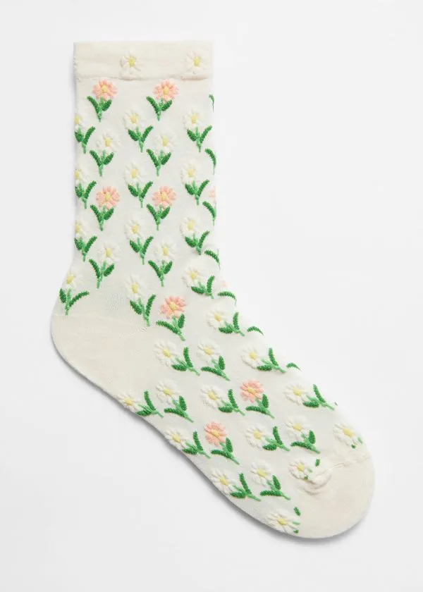 Women Socks and Tights and Other Stories Flower Embroidered Socks White